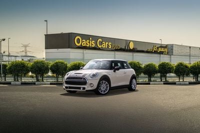 Mini Cooper S GCC Specs 2014  Low Mileage Perfect Condition 2.0L Turbo 4 Cylinders