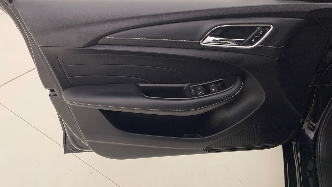 أم جي 5 LUXURY 1.5 | بدون دفعة مقدمة | اختبار القيادة في المنزل