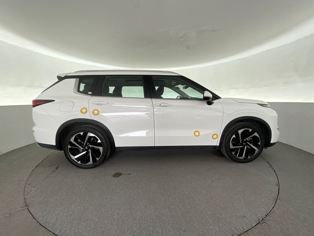 Mitsubishi Outlander Highline | Guaranteed Warranty | 0 Down Payment