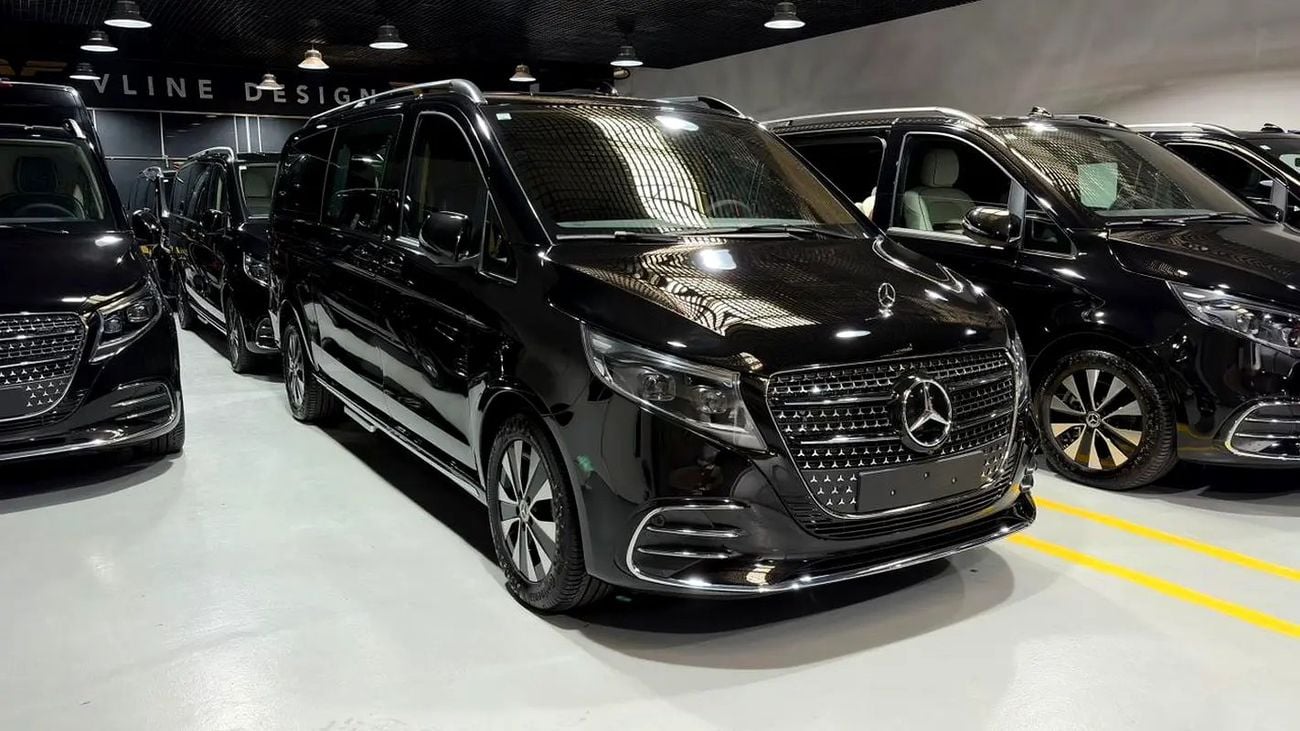 مرسيدس بنز V 300 ARRIVAL MODEL VIP MERCEDES GCC V300 with ADDITIONAL REAR AC - 2 Years Warranty by VLINE