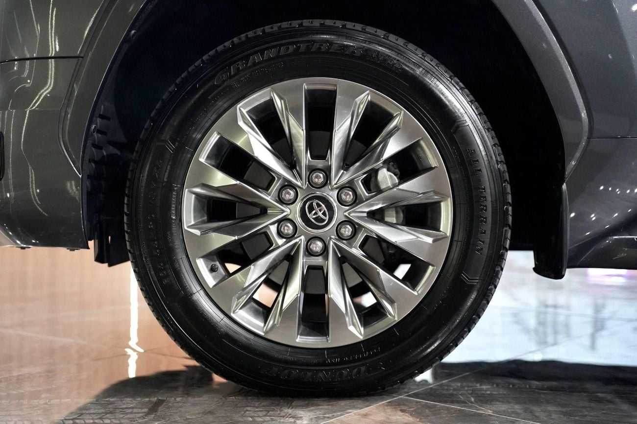 تويوتا لاند كروزر 2023 Model GXR Twin Turbo 3.5L Engine Full Option Very Perfect Condition