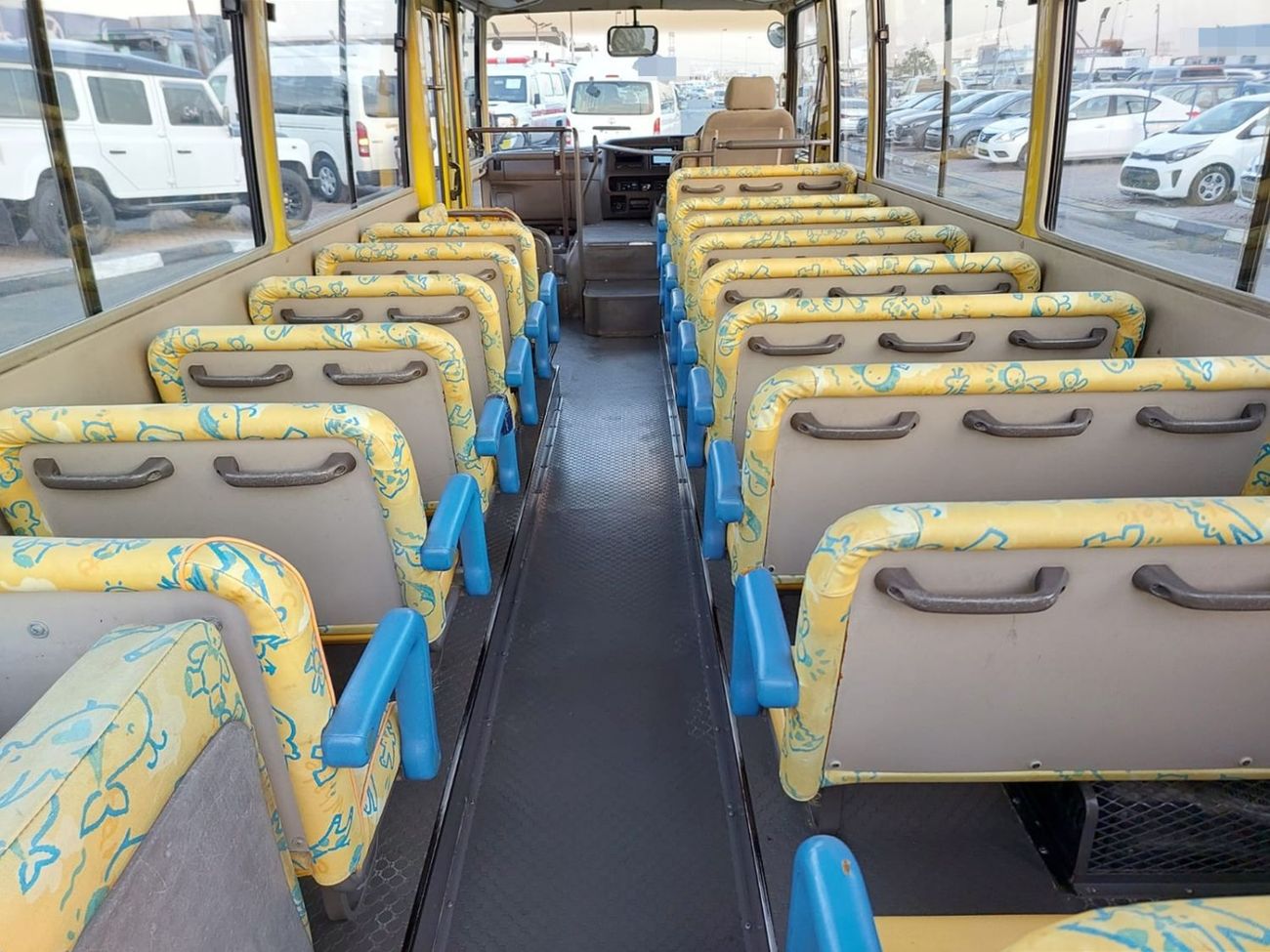 ميتسوبيشي روزا MITSUBISHI ROSA BUS RHD 2004 MODEL 4.2 L DIESEL AUTOMATIC(PM00674)