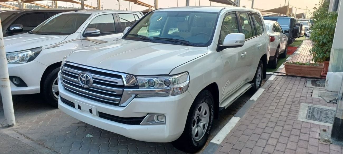 تويوتا لاند كروزر 4.5 V8