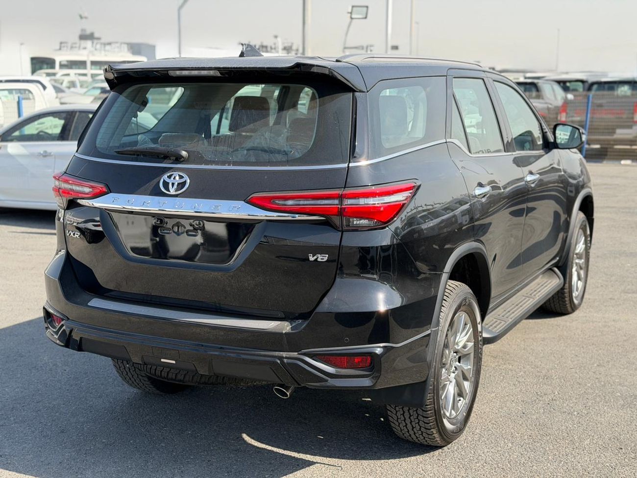 تويوتا فورتونر 4.0L VXR V6 PETROL AUTOMATIC TRANSMISSION
