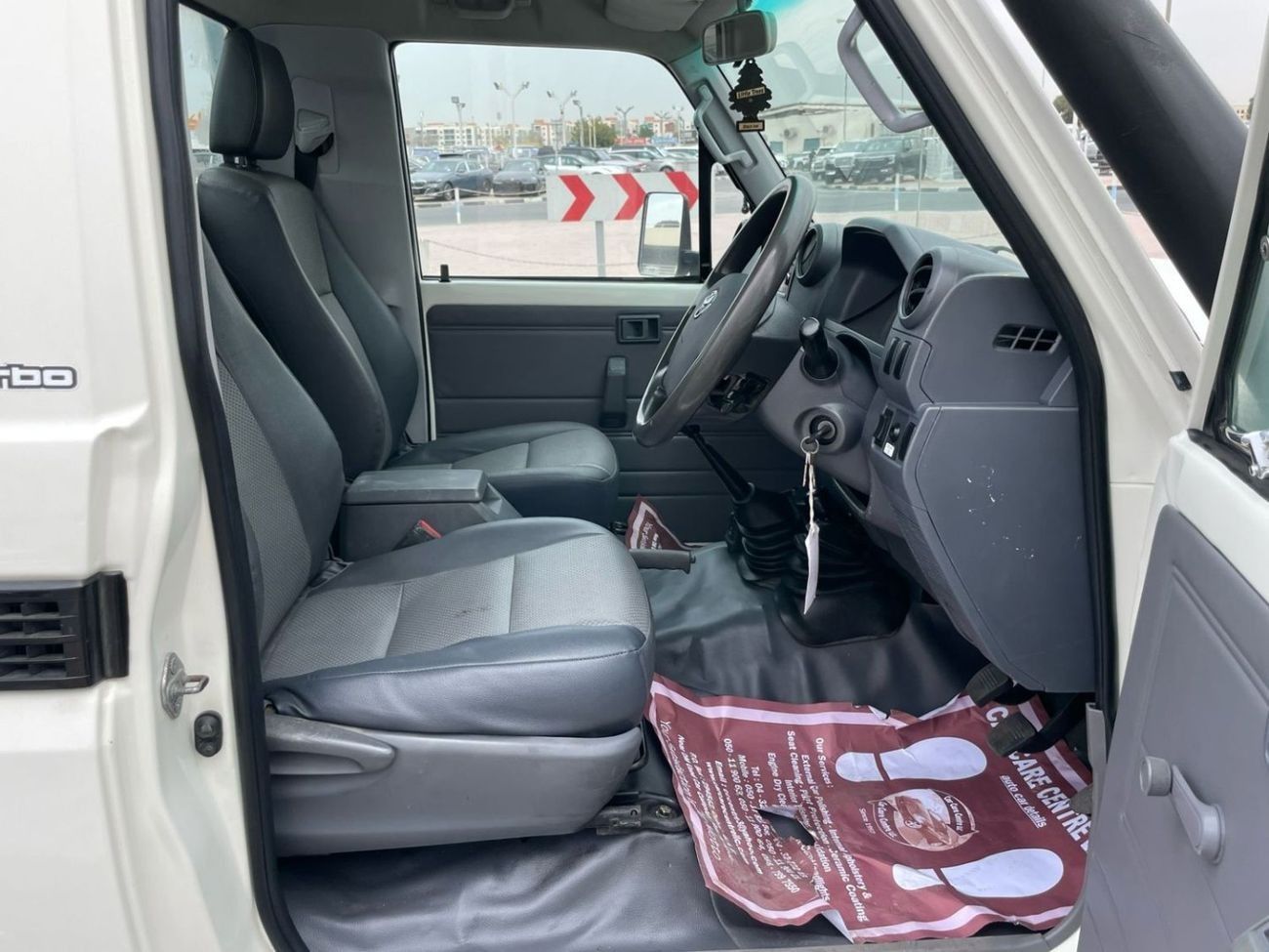 تويوتا لاند كروزر بيك آب diesel 4.5 liter manual gear right hand drive