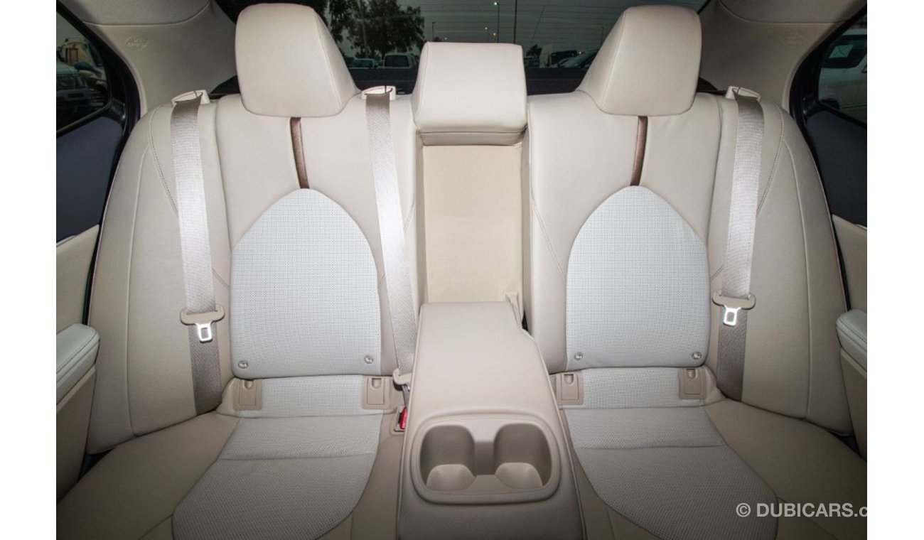 تويوتا كامري 2020 Toyota Camry Limited Edition 3.5L V6 with Wireless Charging , Leather Seats and Dual Zone Auto 