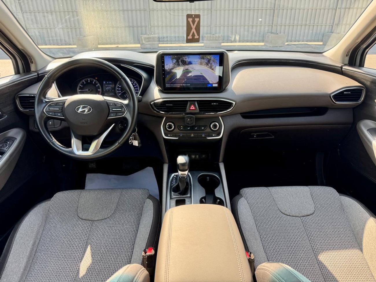 Hyundai Santa Fe GL 2.4L 860-Monthly l GCC l Cruise, Camera, 7 Seater l Accident Free