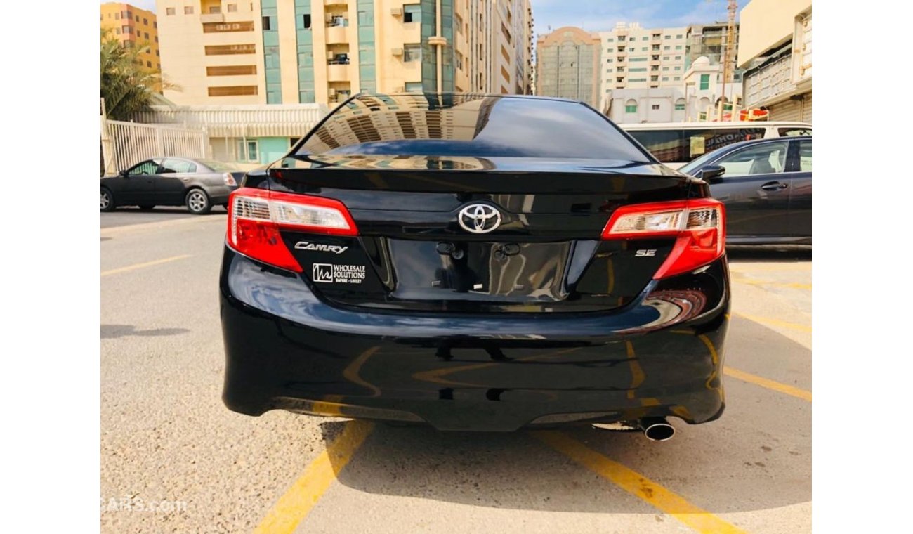 تويوتا كامري 2012 SE with Sunroof For urgent SALE