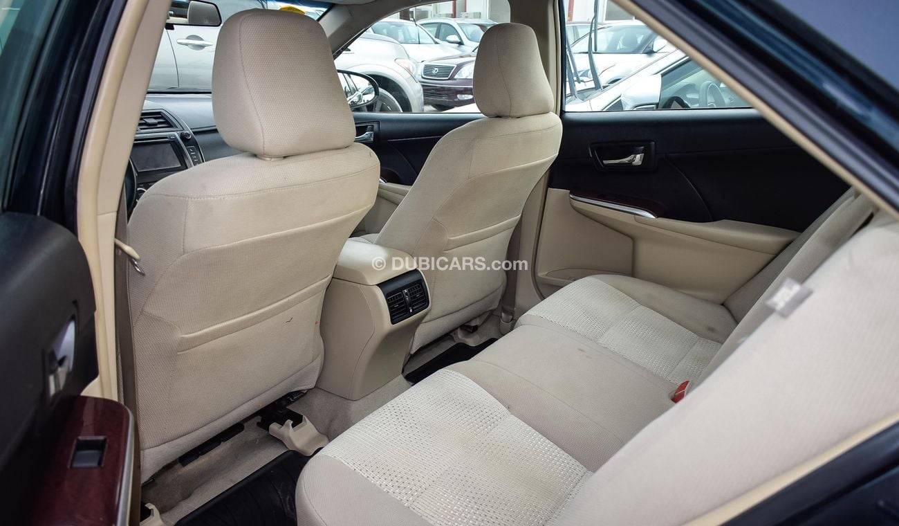 تويوتا كامري XLE