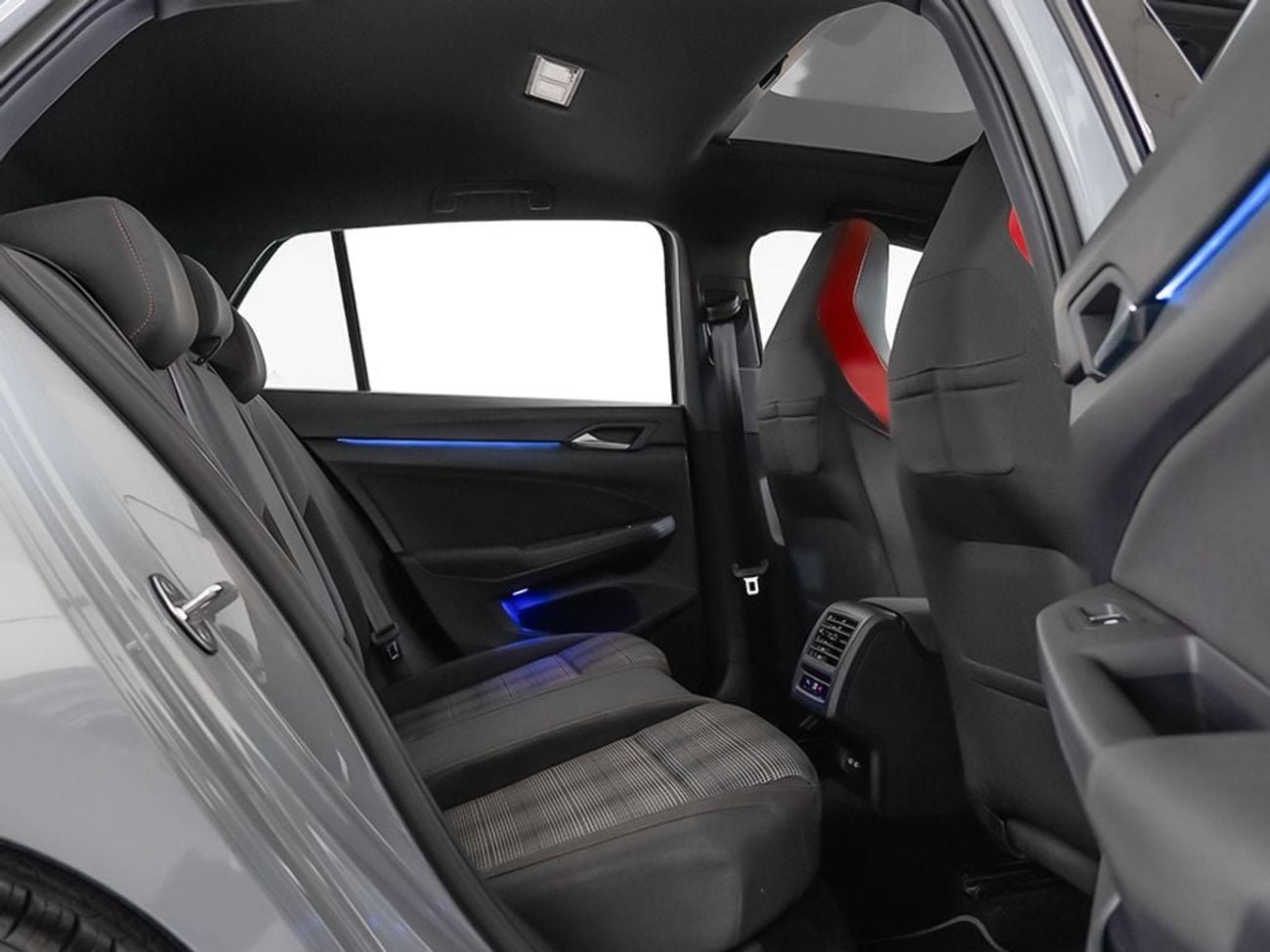 فولكس واجن جولف GTI P1