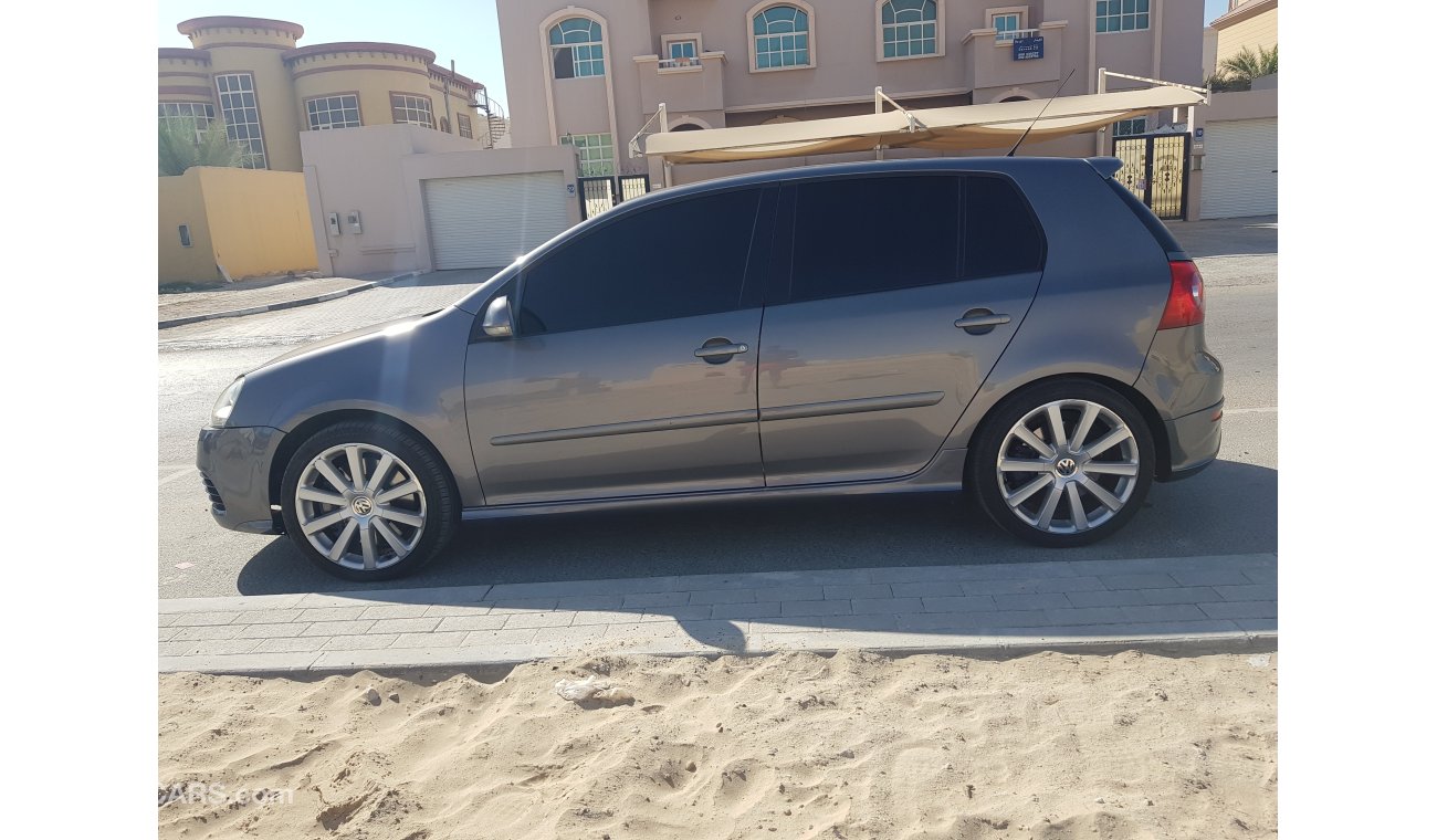 Volkswagen Golf R32