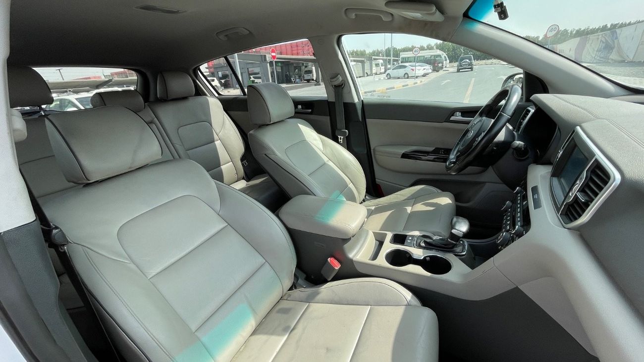 Kia Sportage LX Top 2.4L Mid AWD 2.4L