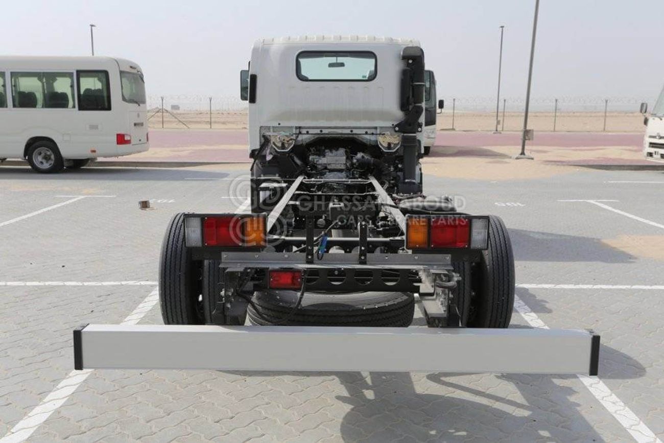إيسوزو NPR 85H LONG CHASSIS PAYLOAD 4.2 TON APPROX SINGLE CAB WITH A/C 4X2 LIGHT DUTY MY23 Light Duty Diesel