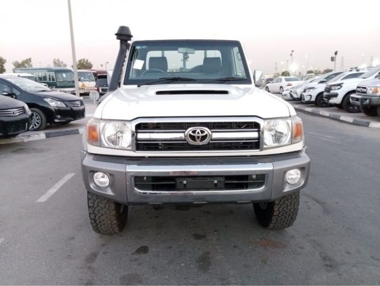 تويوتا لاند كروزر TOYOTA LAND CRUISER PICK UP (PM974)