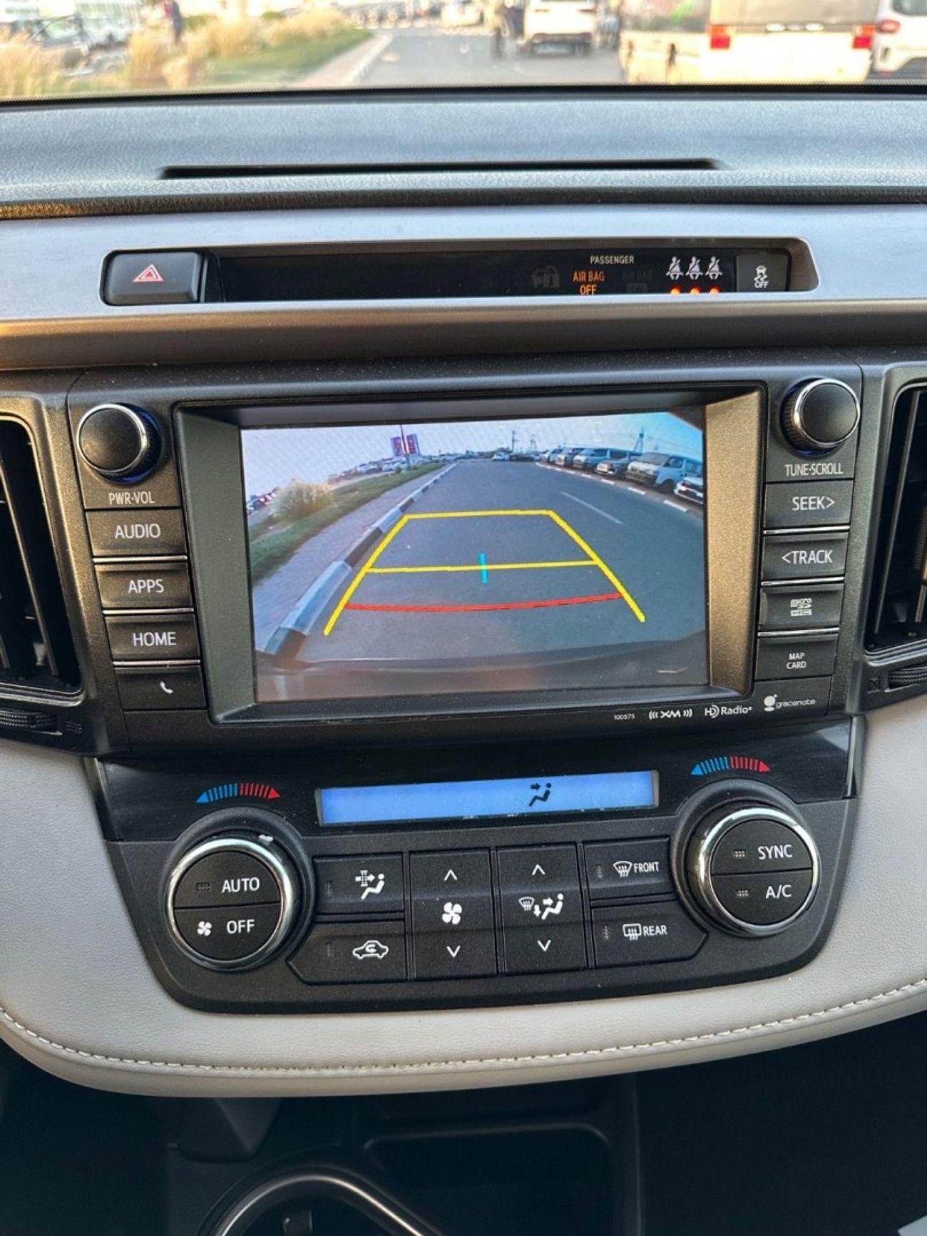 Toyota RAV4 XLE 4WD sunroof  full Option