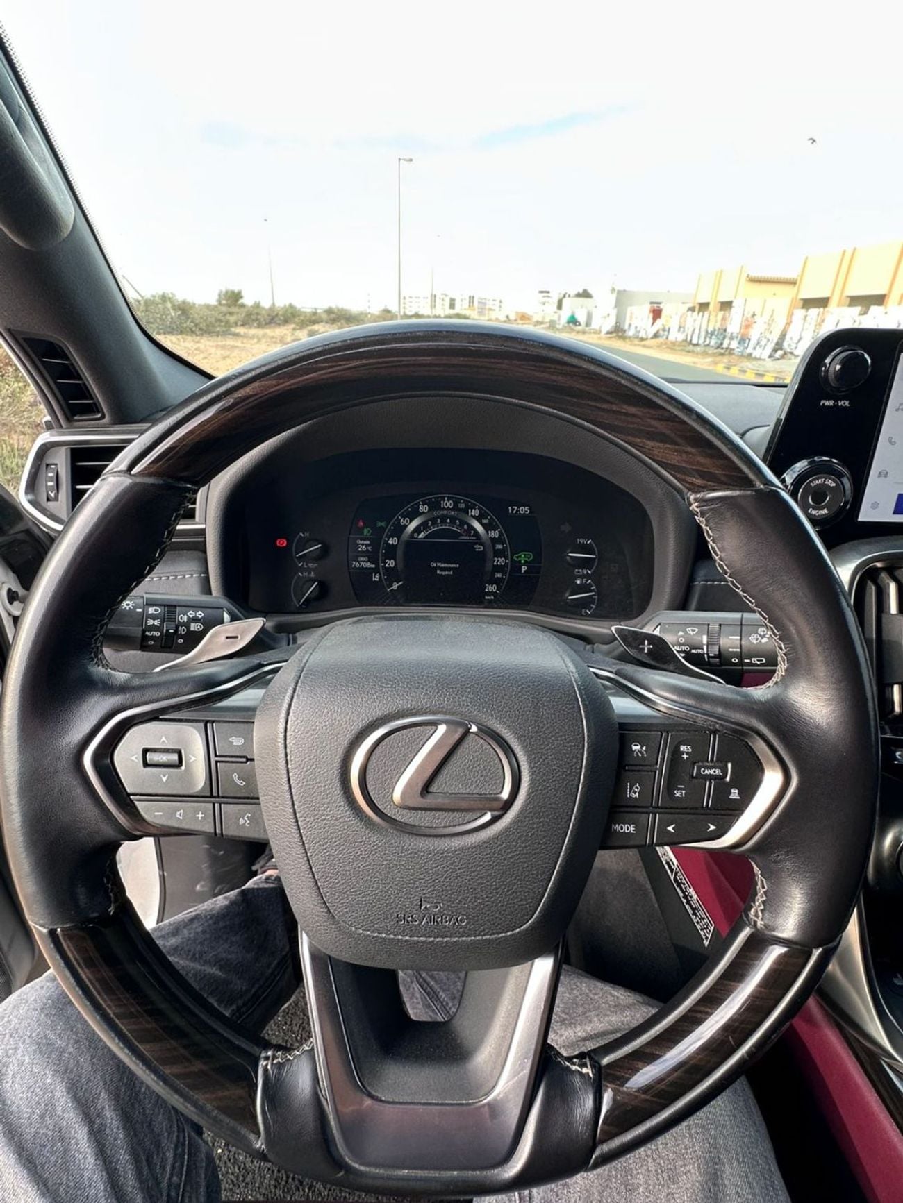 Lexus LX 600 3.5L twin-turbo V6