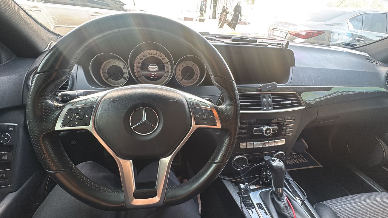 مرسيدس بنز C 200 2.0