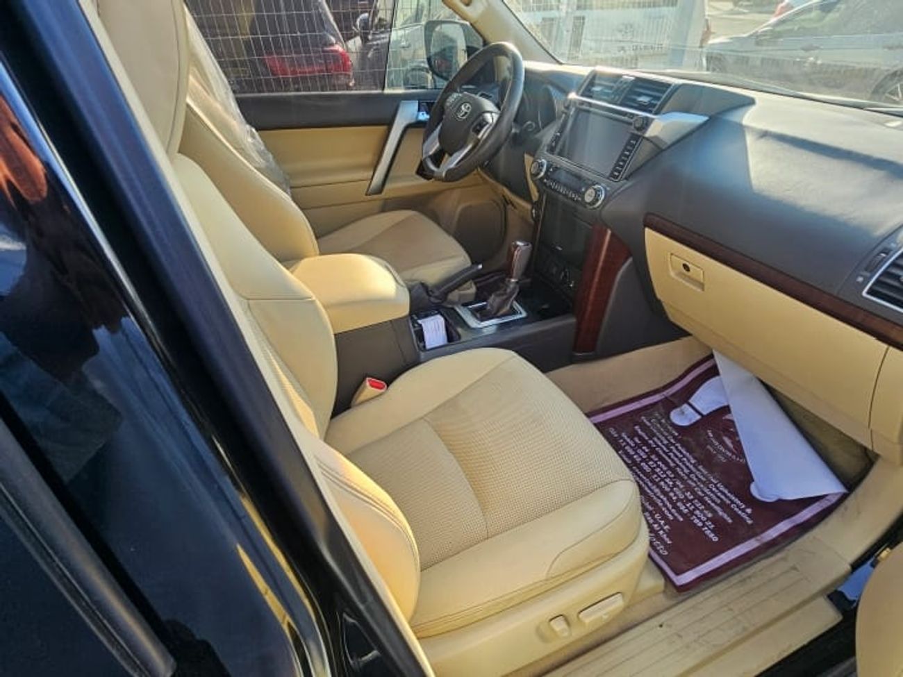 Toyota Prado VXR 4.0L 4WD LHD-GCC SPECS-Automatic-petrol-6 Cylinders-7 Seats-5 Doors