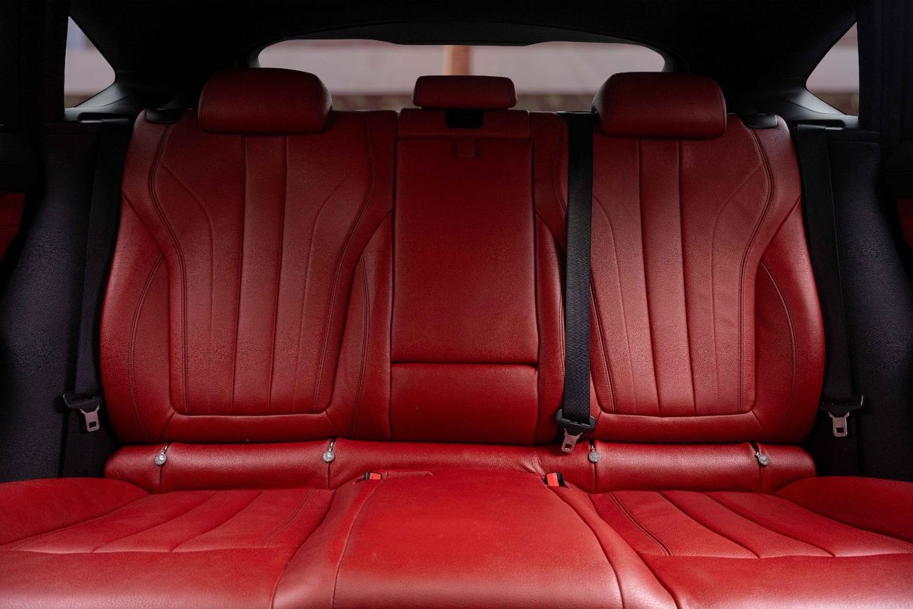 BMW X6 50i Exclusive xDrive50i | 3,069 P.M (3 Years)⁣ | 0% Downpayment | Under Warranty!