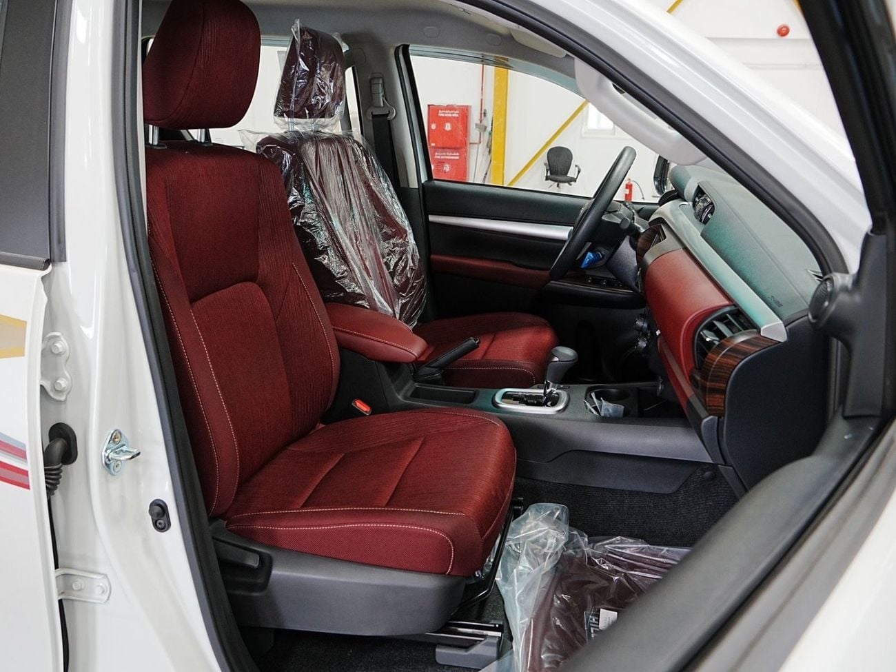 Toyota Hilux SR5 2.7 Automatic Full option 2026
