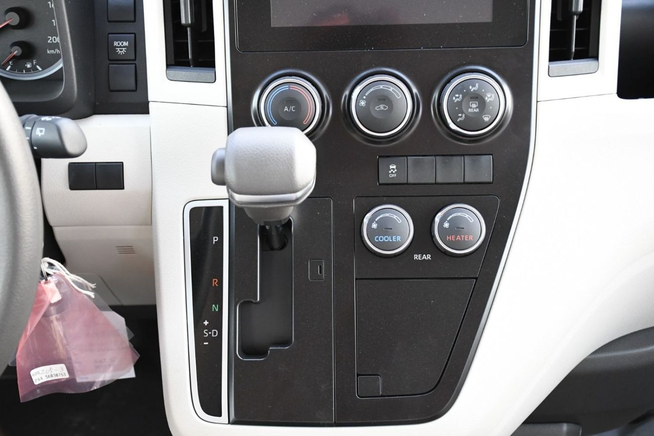 Toyota Hiace GL V6 3.5L Petrol AT 2025YM