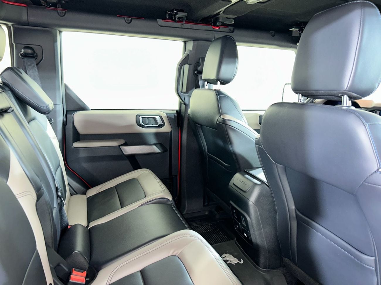 Ford Bronco Wildtrak 2.7L (5 Seater) B4D4623 / AL TAYER MOTORS / AL QOUZ SHOWROOM