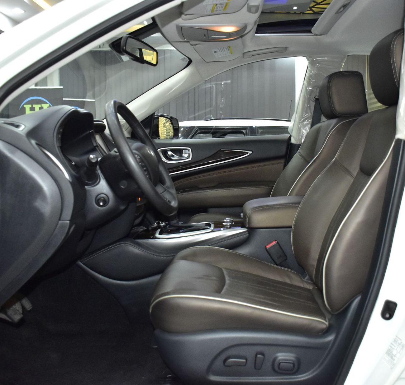 إنفينيتي QX60 EXCELLENT DEAL for our Inifiniti QX60 ( 2018 Model ) in White Color GCC Specs