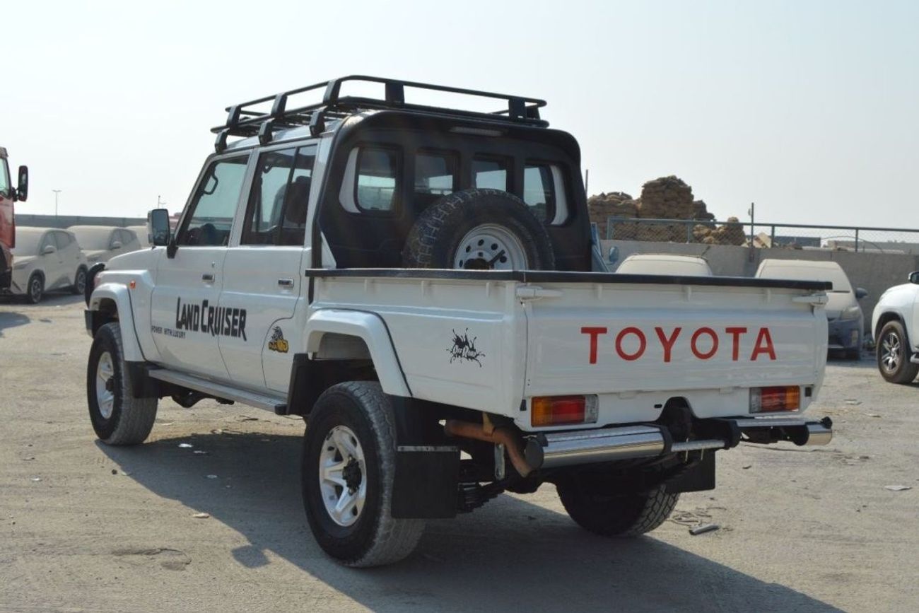 Toyota Land Cruiser Pick Up Double Cab Std Perfect insaid and out