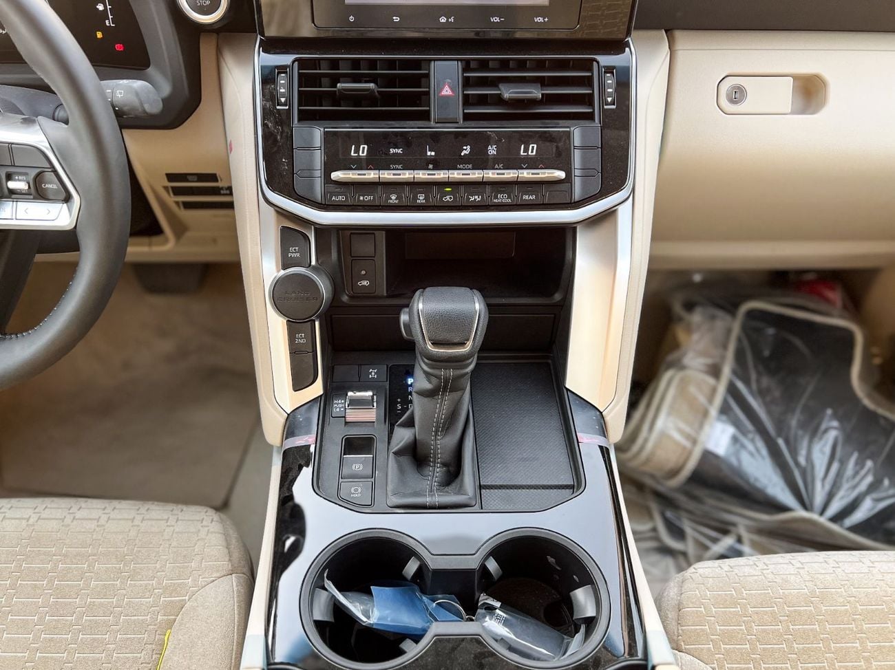 Toyota Land Cruiser EXPORT ONLY - TOYOTA LC300 GXR 4.0L G1