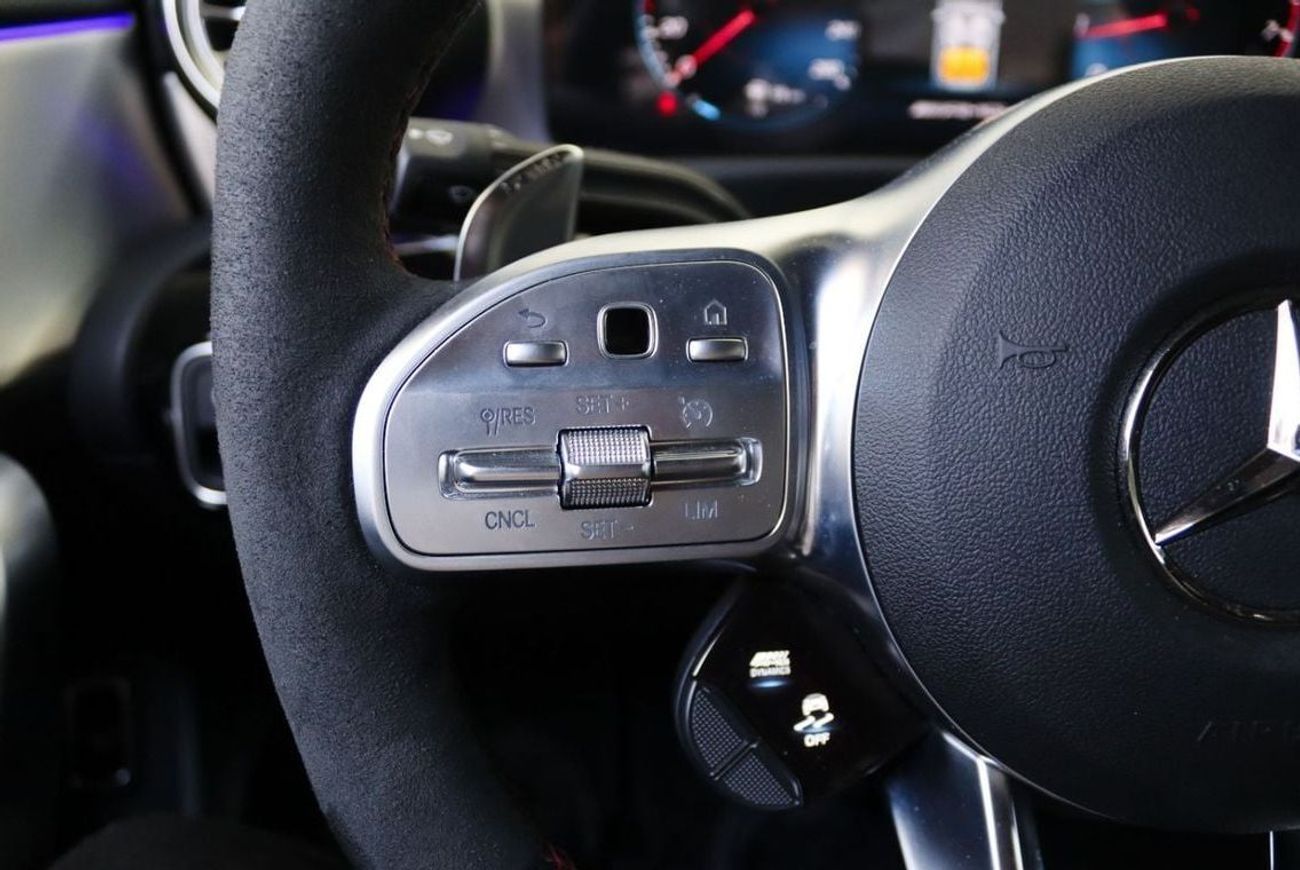 Mercedes-Benz A 45 AMG Mercedes-Benz A 35 AMG 2023