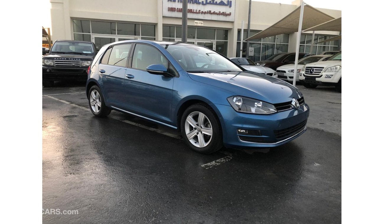 Volkswagen Golf Golf model 2016 car prefect condition full option low mileage one owner 2keys