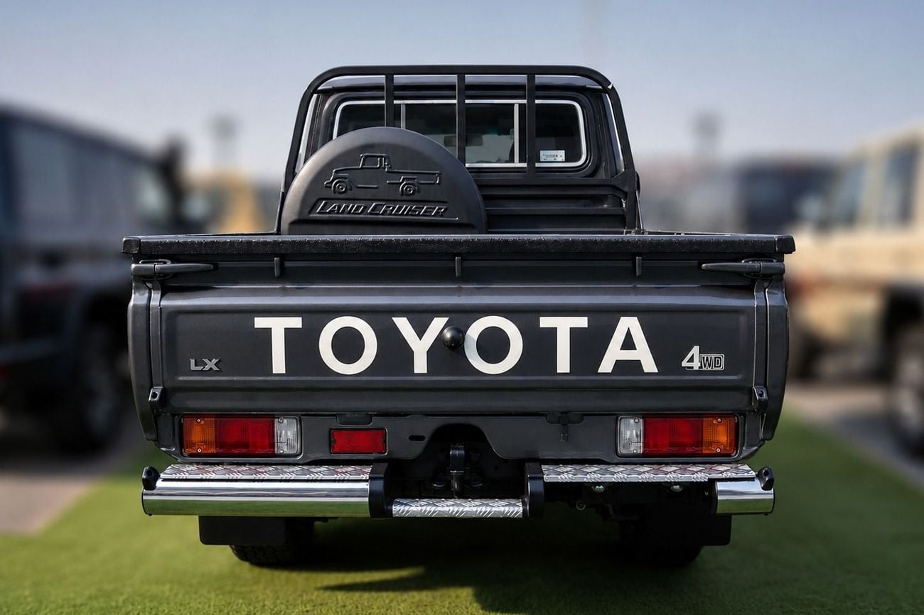 تويوتا لاند كروزر بيك آب LC79 2.8 DIESEL MANUAL بابان