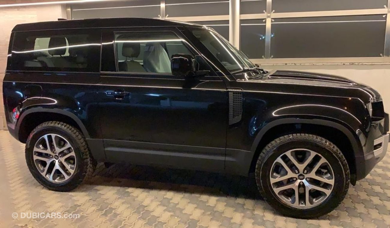 Land Rover Defender Land Rover  Defender  2022 4.0 L V6  Full option