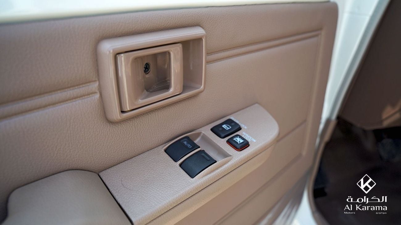تويوتا لاند كروزر بيك آب LC79 | 2.8L Diesle 4x4 | Power Mirror | Power Haul | Automatic | Diff Lock