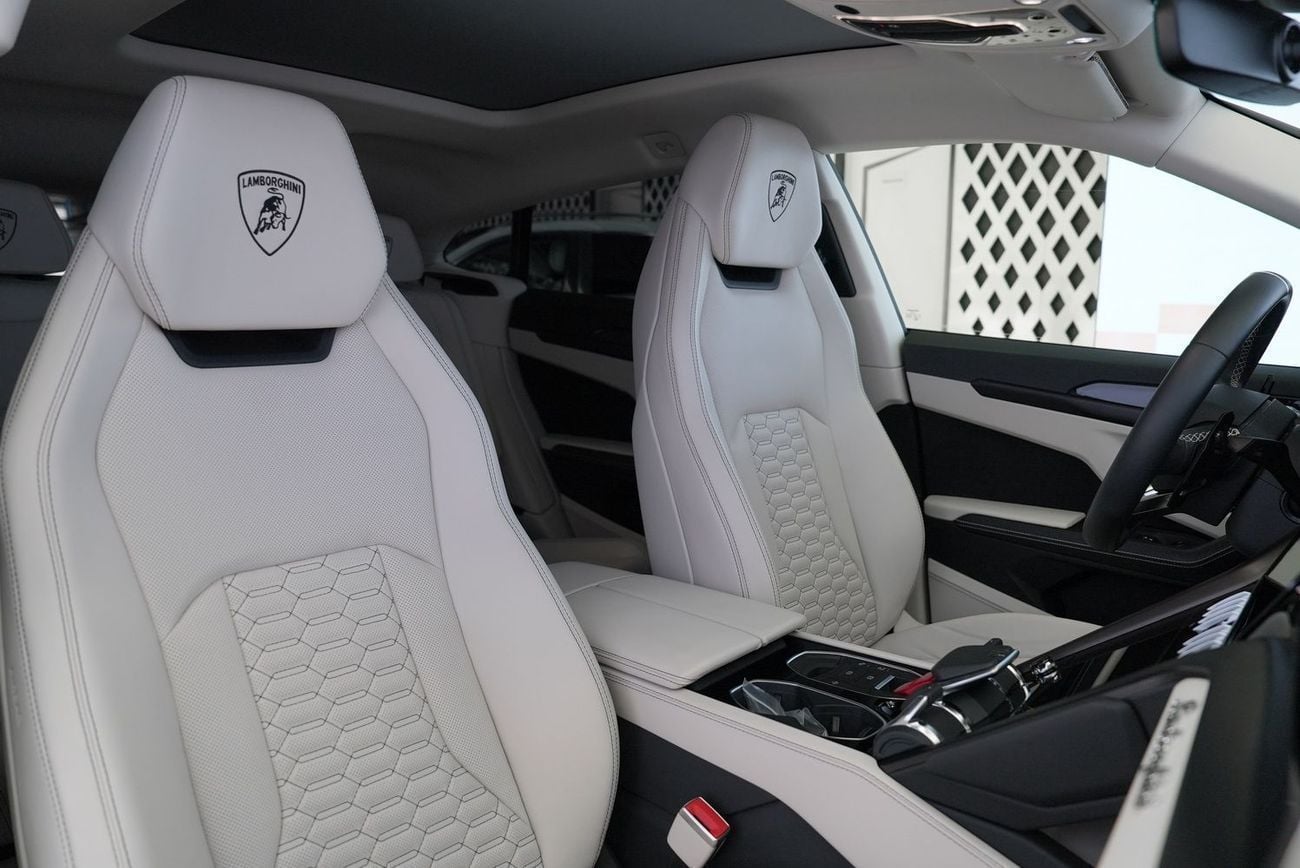 Lamborghini Urus STD 4.0T V8