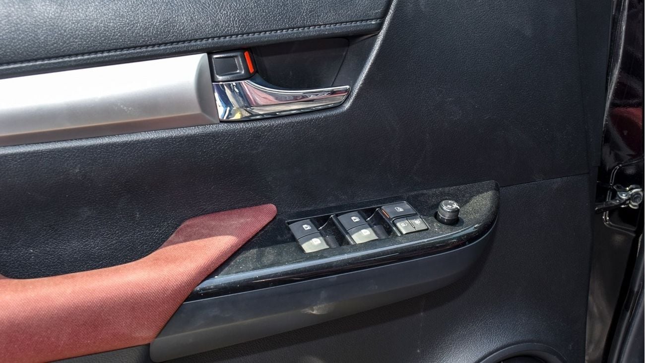 Toyota Hilux S-GLX  SR5  2.7L M/T