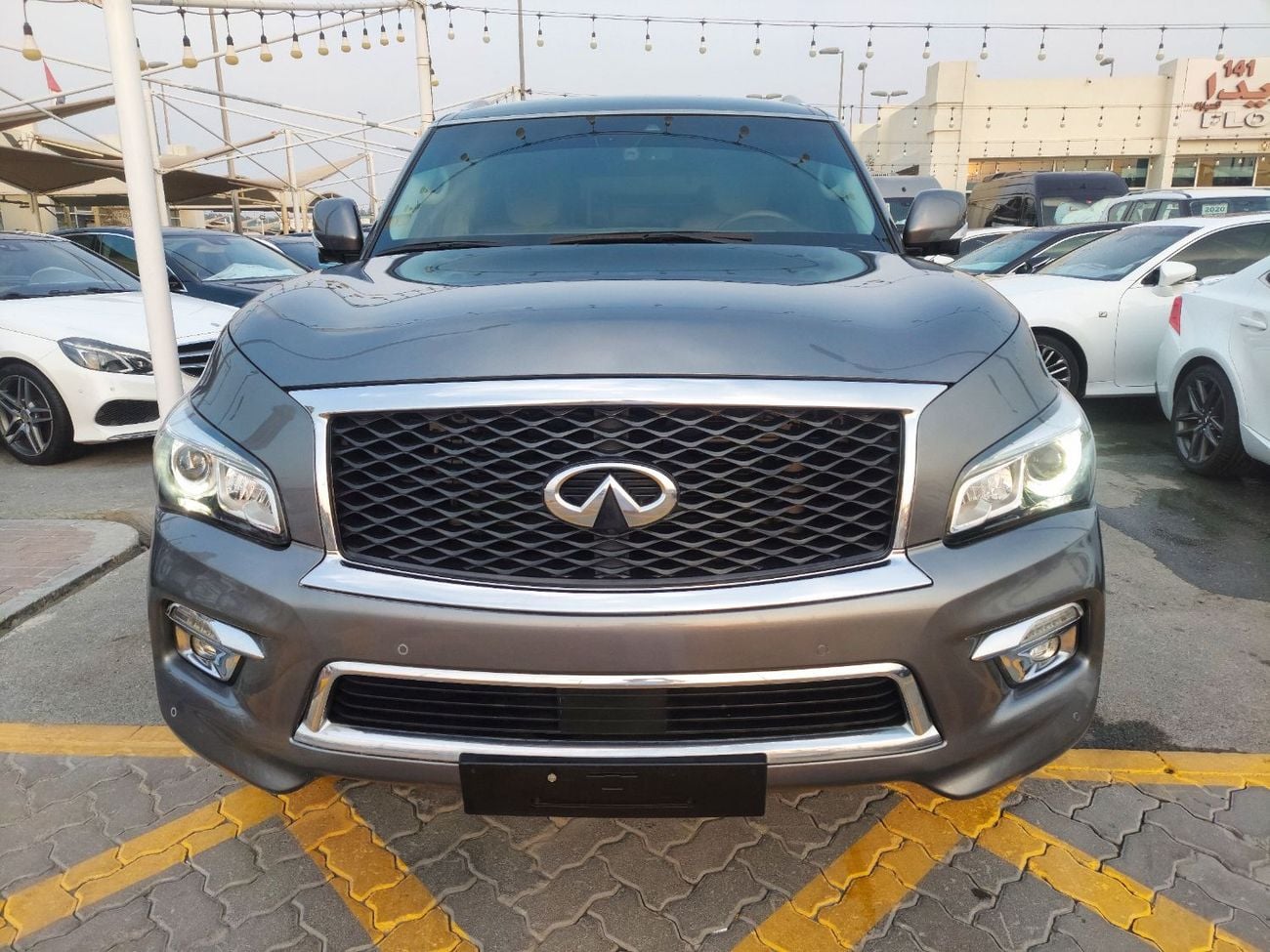 إنفينيتي QX80 LUXURY