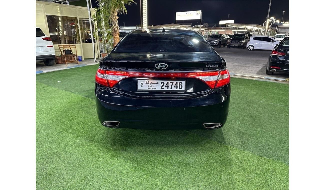 Hyundai Grandeur Hyundai Grandeur made in Korea in good perfect condition with 2.4 engine on leather interior mileage