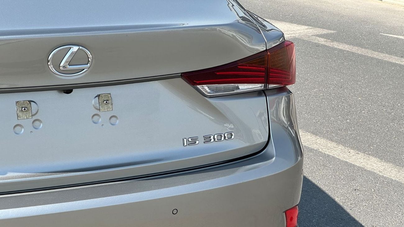Lexus IS300 Premier 2019 Full Service History GCC