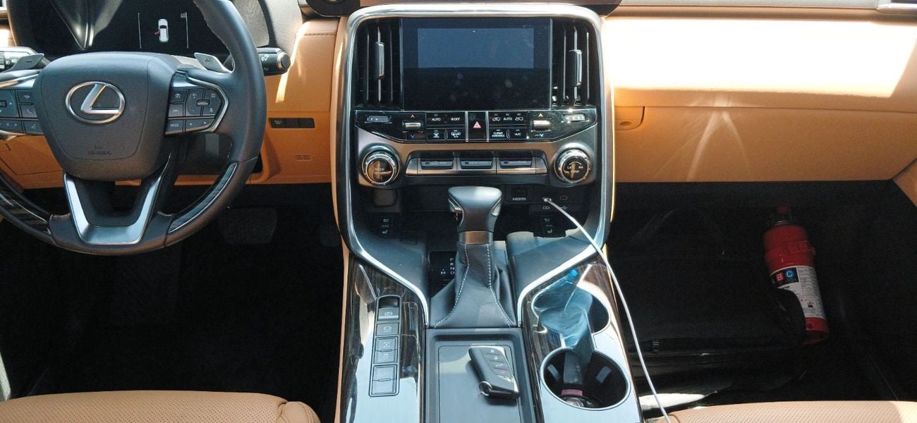 لكزس LX 600 SIGNATURE