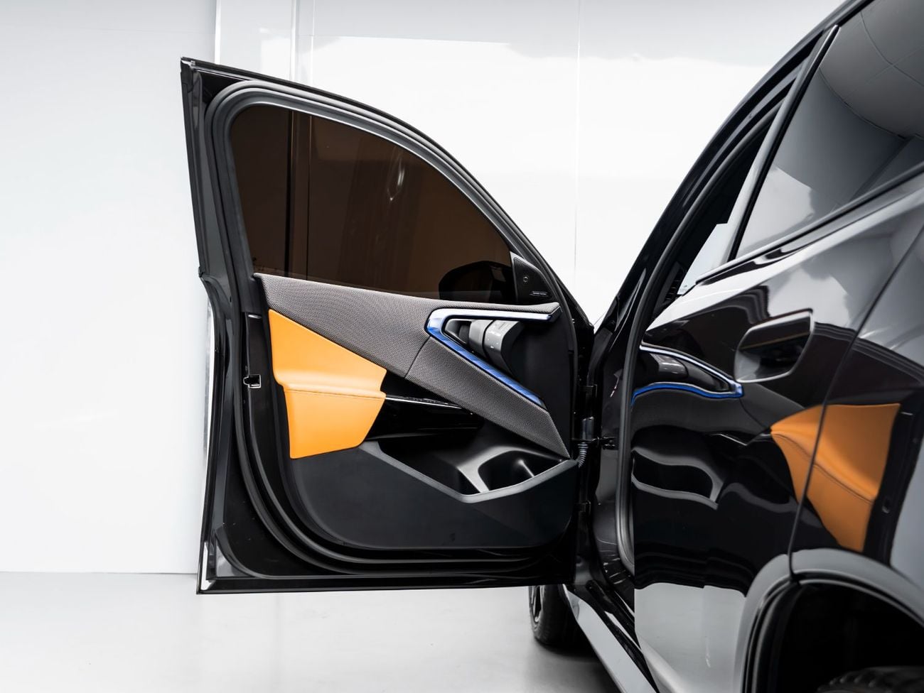 بي أم دبليو X3 M50 XDRIVE اشترِ الآن، وادفع في 2027 | ذا بلاك لاين ستاندرد | ضمان وخدمة BMW حتى أبريل 2028، عداد كيلومترات منخ