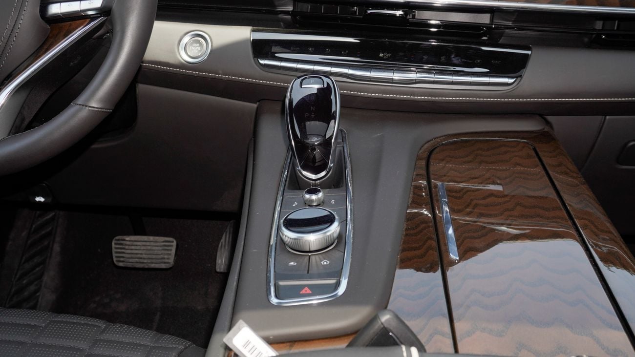 Cadillac Escalade 600