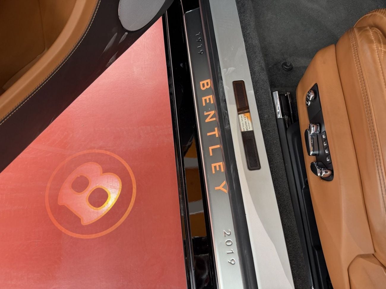 بنتلي كونتيننتال جي تي Bentley Continental GT 2019