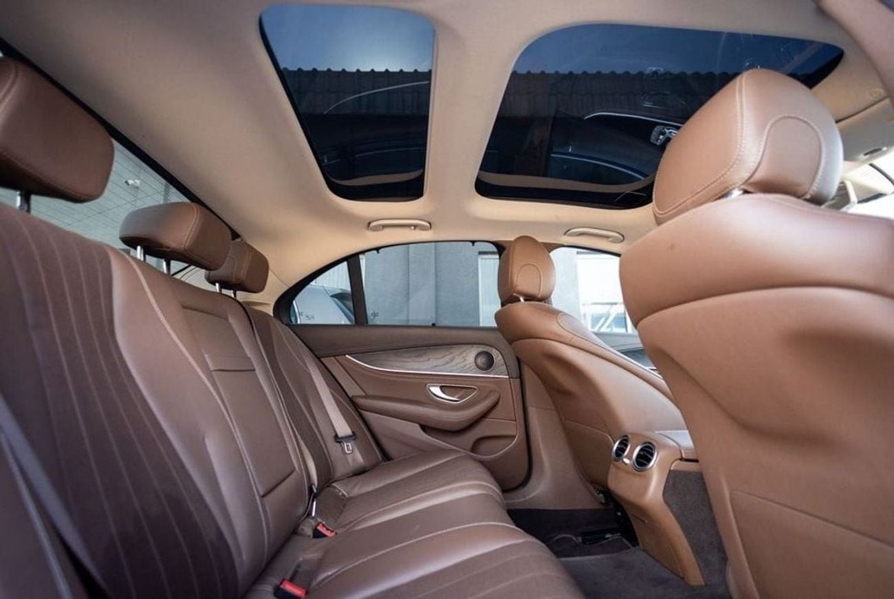 مرسيدس بنز E200 Mercedes-Benz E200 AMG 2017 GCC under Warranty with Flexible Down-Payment.