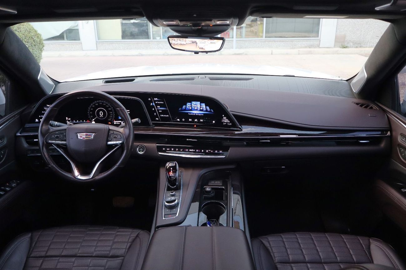 Cadillac Escalade Premium Luxury Platinum 6.2L 4WD