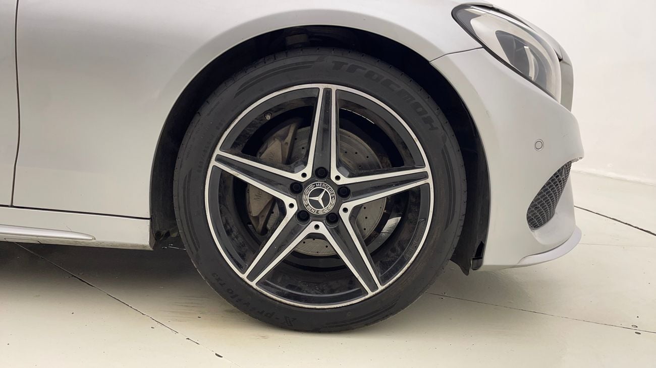 مرسيدس بنز C 200 AMG SPORT PACKAGE 2 | بدون دفعة مقدمة | اختبار القيادة في المنزل