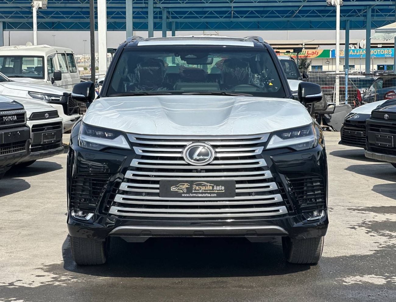 Lexus LX700h Urban Signature 3.5L HEV A/T // 2026 // Full With Radar & Head Up Disable , 360 Camera , Wireless Ch
