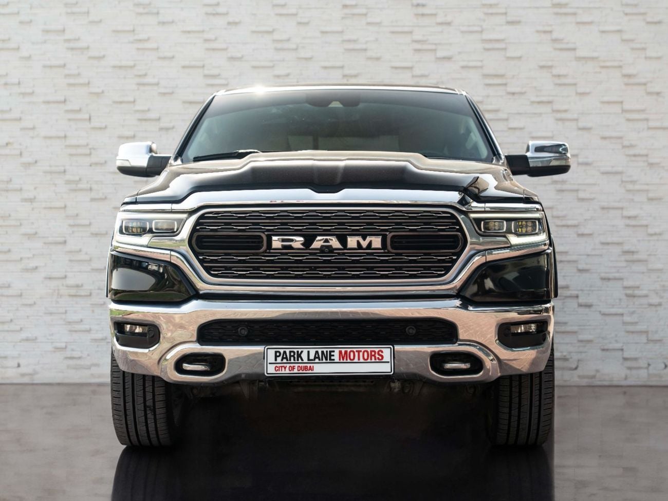 رام 1500 Limited 5.7L (6 Seater)