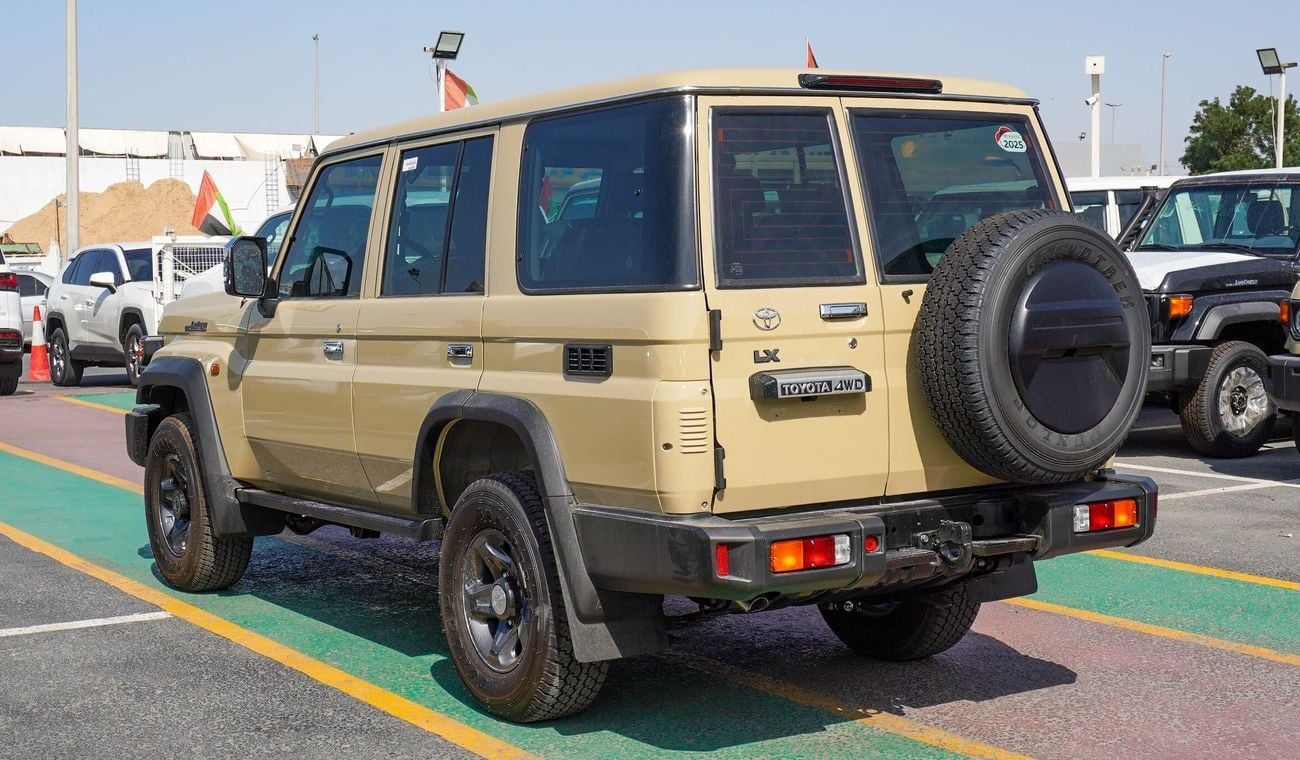 تويوتا لاند كروزر 70 LX 2.8L Diesel A/T
