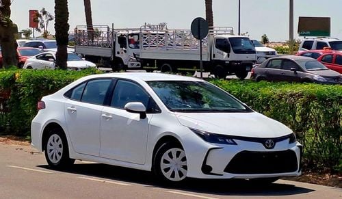تويوتا كورولا XLI 760/- شهريًا | دول مجلس التعاون الخليجي | مثبت سرعة، كاميرا، نظام تحديد المواقع العالمي (GPS) | خالي